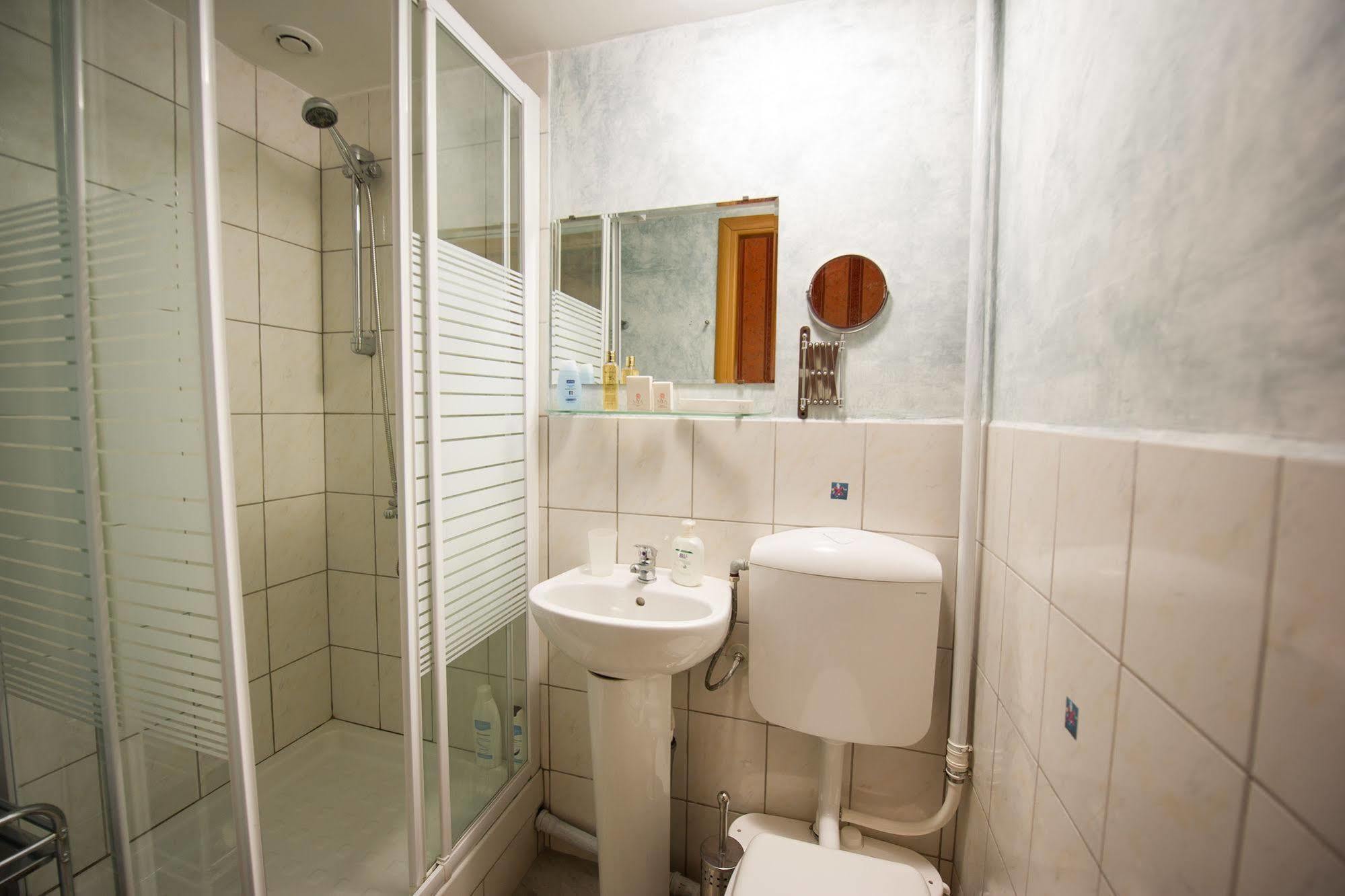 Art Domus Reale Bed & Breakfast Рим Екстериор снимка