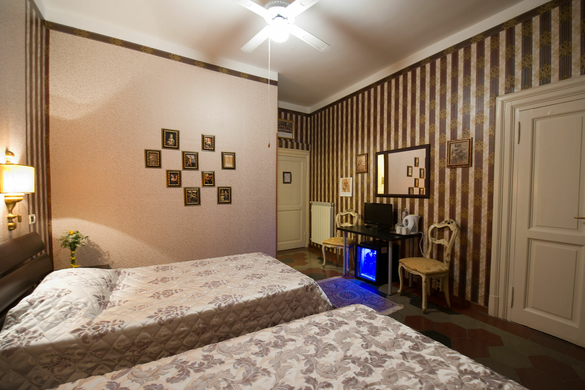 Art Domus Reale Bed & Breakfast Рим Екстериор снимка